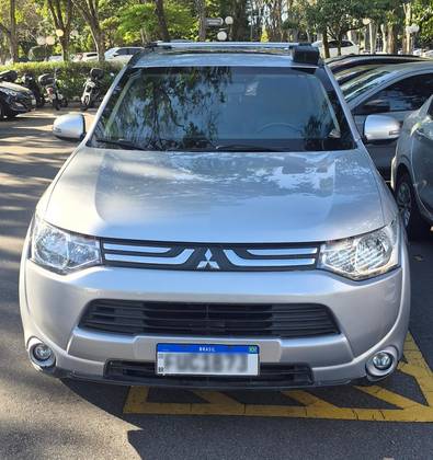 MITSUBISHI OUTLANDER 2.0 16V GASOLINA 4P AUTOMÁTICO MITSUBISHI OUTLANDER 2.0 16V GASOLINA 4P AUTOMÁTICO